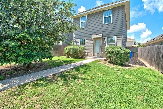 Building Photo - 4711 Giordano Dr
