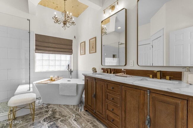 Building Photo - 407 Petrel St