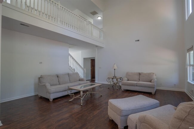 Building Photo - 2706 Grosbeak Ln