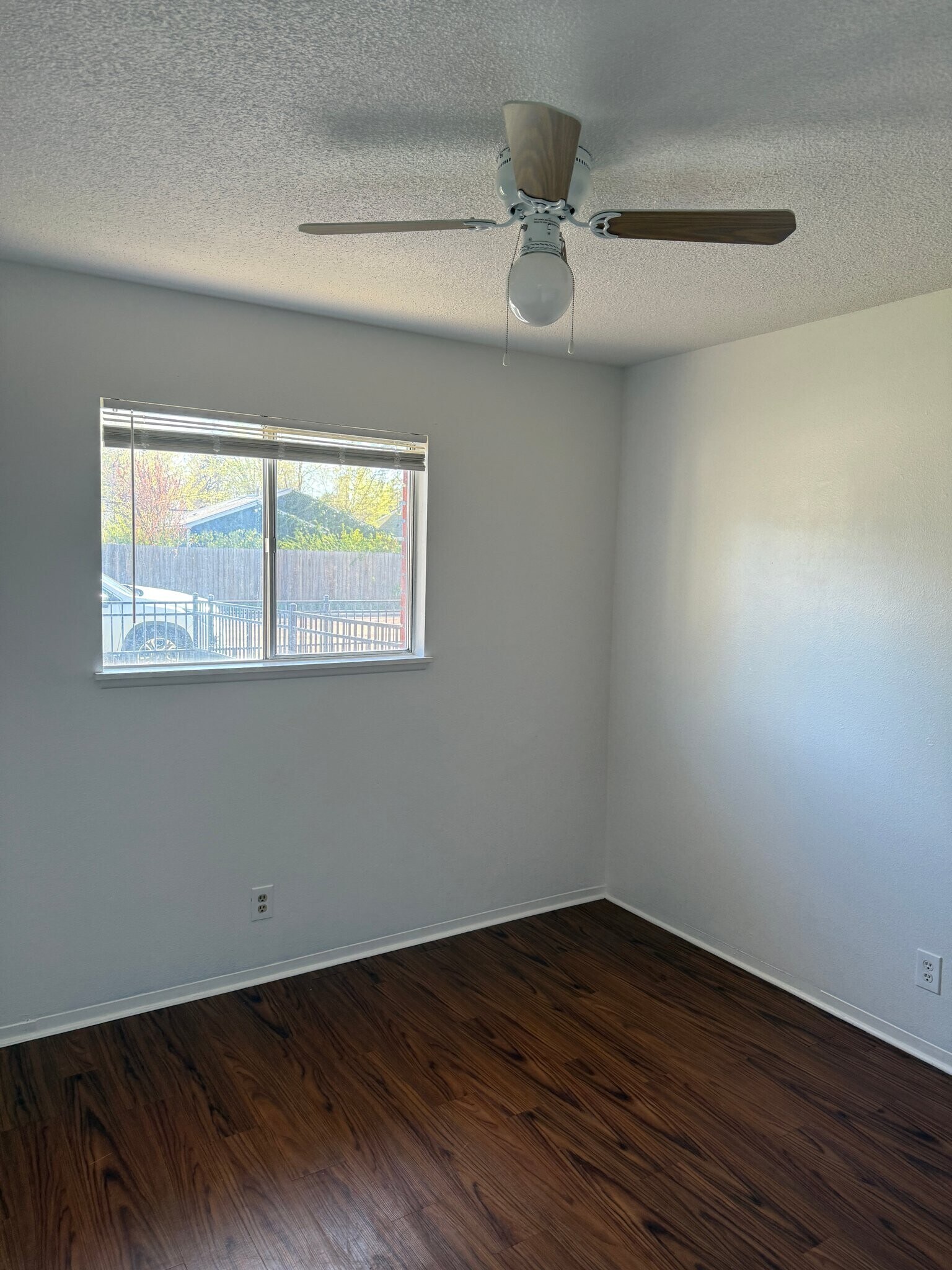 Building Photo - 808 E Sherman Ave