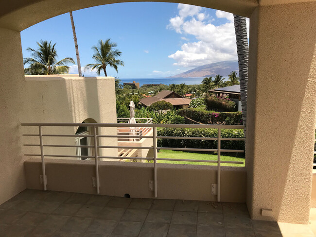 Building Photo - Gorgeous Wailea Palms Unit with ocean views!