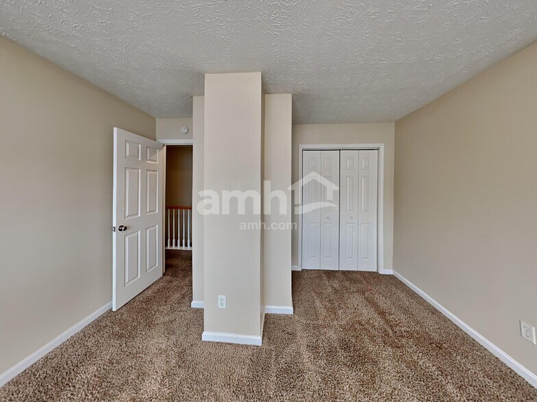 Building Photo - 230 Overlook Dr