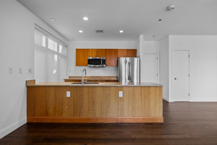 Building Photo - 425 Boylston St