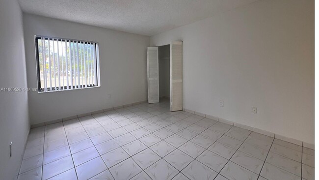 Building Photo - 8811 SW 123rd Ct