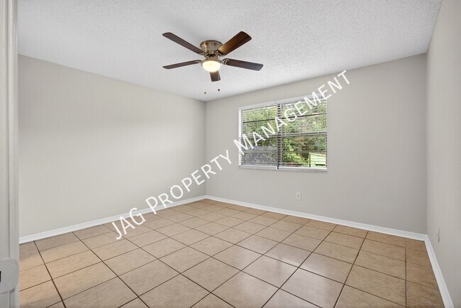 Building Photo - 482 Bentwood Ln