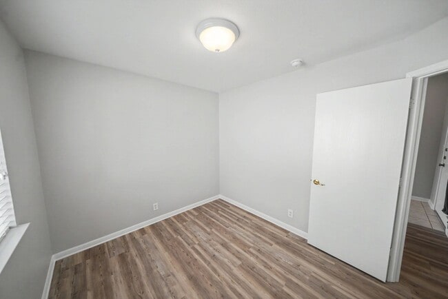 Building Photo - Updated Single-Story Home in Escondido North - Realtor Commission: $500