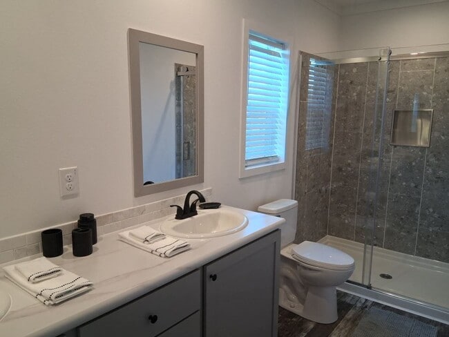 Building Photo - 5647 Blue Harbor Dr