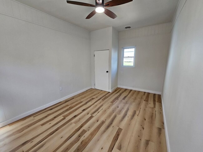 Building Photo - Newly updated 2 bedroom 1 bath apartment f...