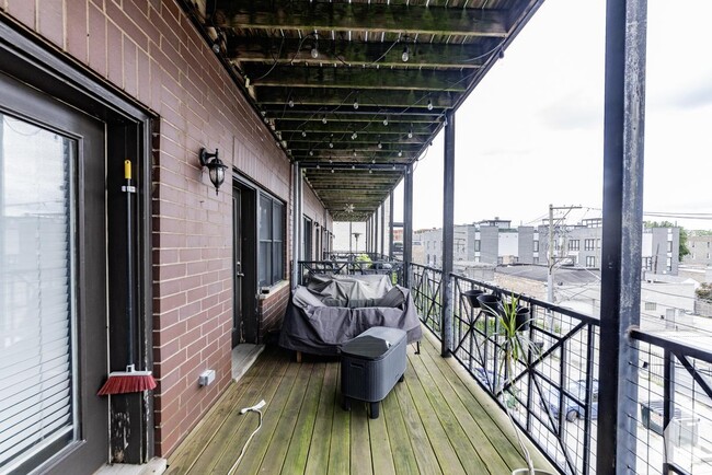 Building Photo - 2 bedroom in Chicago IL 60642