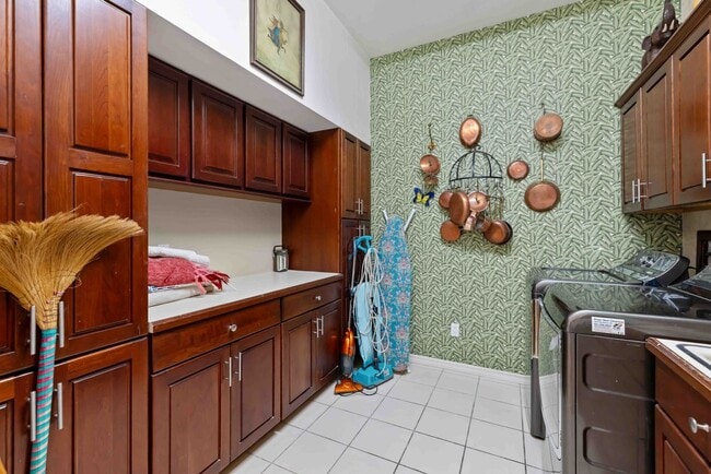 Building Photo - Luxury Golf Course Rental with private movie theater and ideal for entertaining large groups