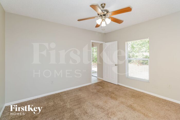 Building Photo - 1163 Schumann Dr
