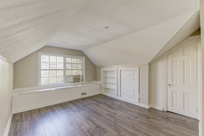 Building Photo - 2214 Ashley St