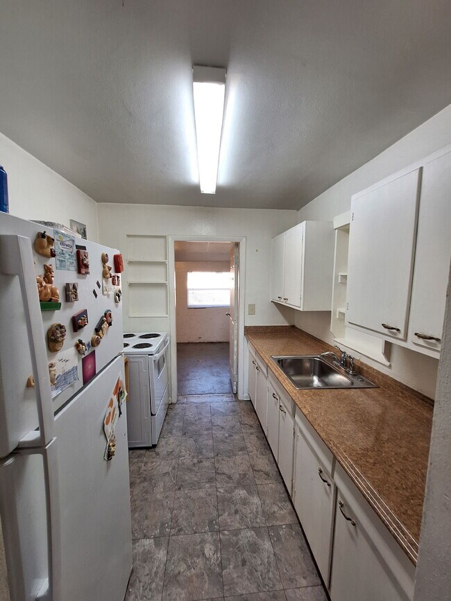 Building Photo - 3/2 Single Family Home available in Pt Charlotte