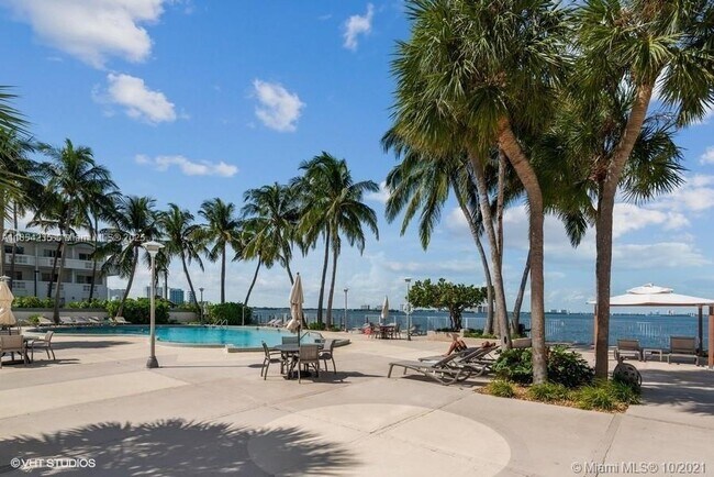 Building Photo - 1865 79th Street Causeway