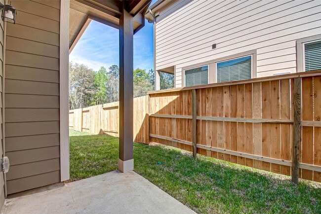 Building Photo - 315 N Spotted Fern Dr