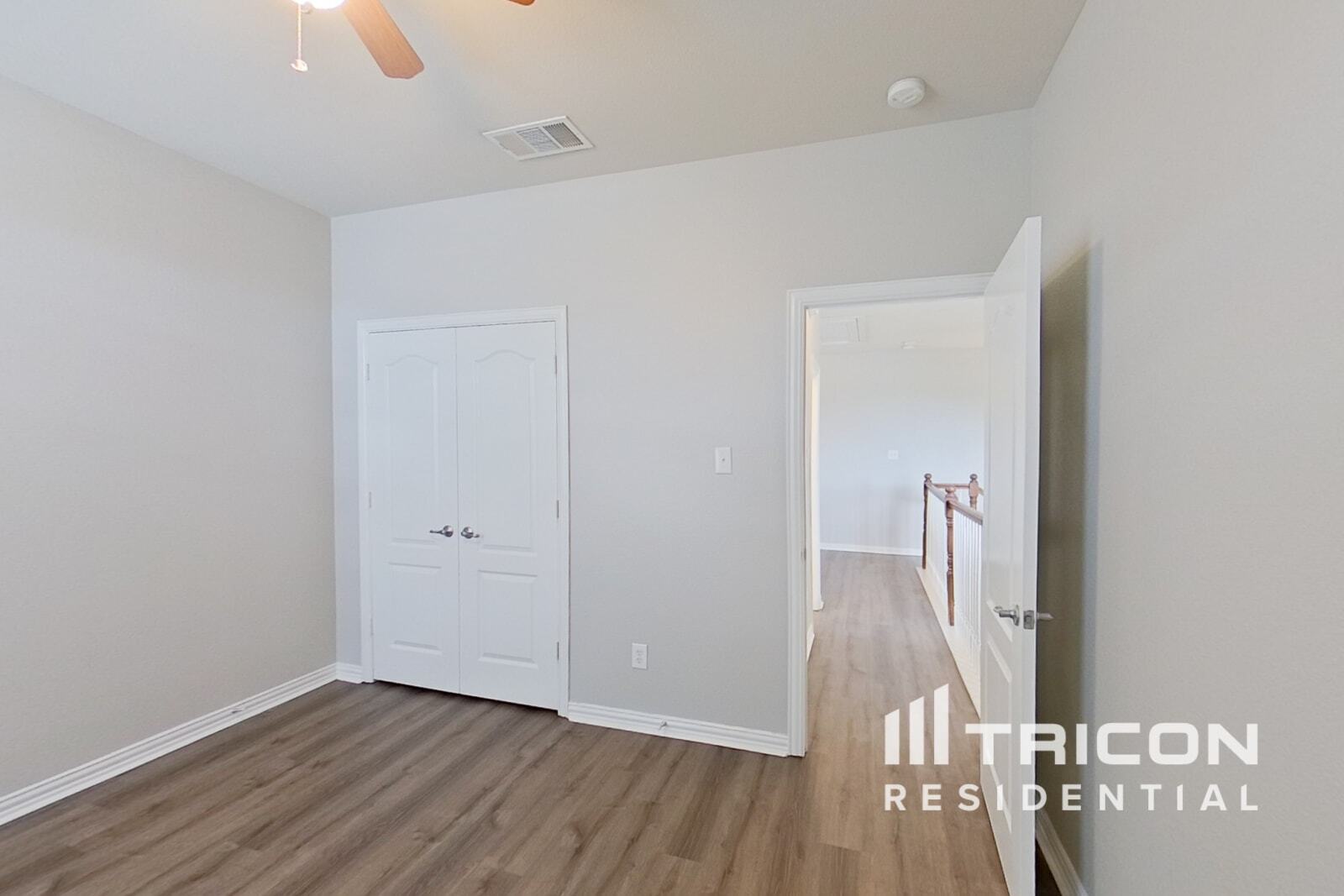 Building Photo - 15904 Alvarado Dr
