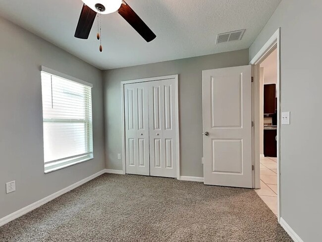 Building Photo - 1615 Blue Rose Dr