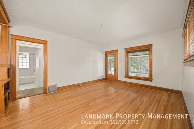 Building Photo - 812 Farragut Pl