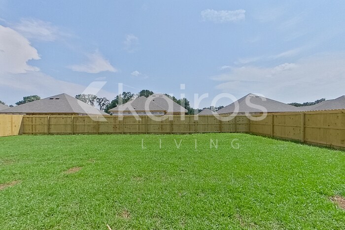 Building Photo - 104 Rainfall Ln