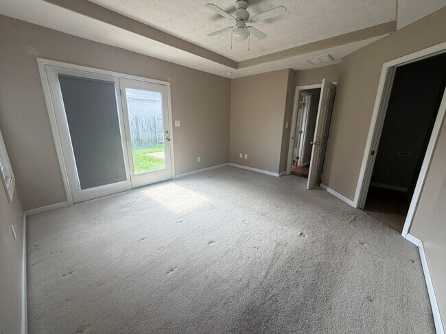 Building Photo - 115 La Costa Dr