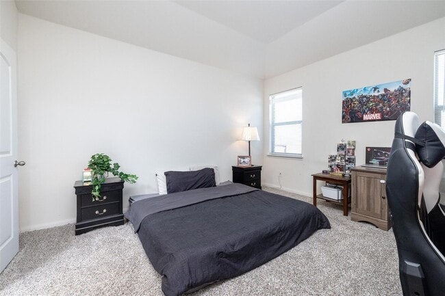 Building Photo - 1938 Madison Dr