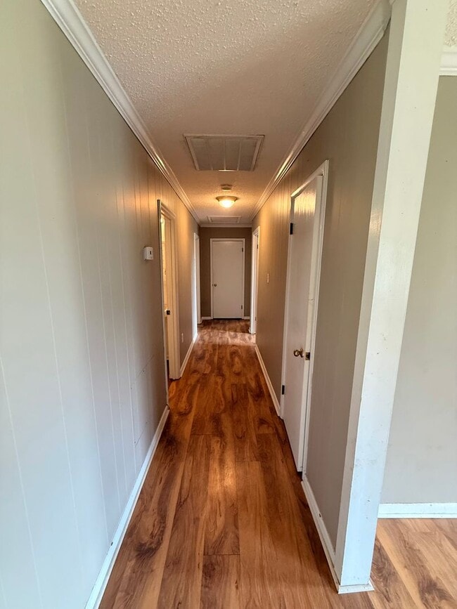 Building Photo - Guntersville, AL Home for Rent!