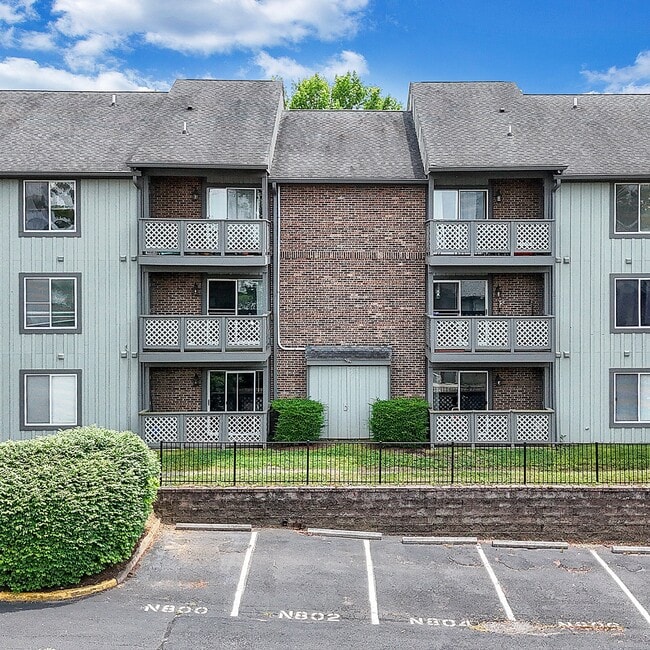 Building Photo - 802 Claytor Square