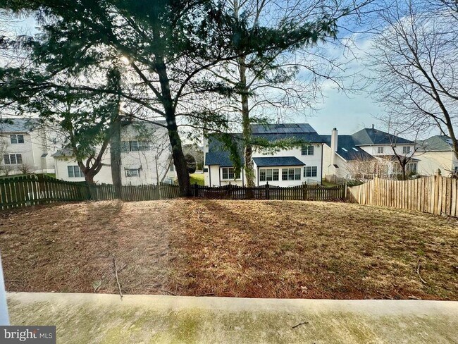 Building Photo - 22006 Stone Pier Ln