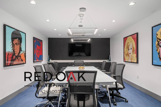 Building Photo - ~4 Weeks FREE~ Newly Built Private Room in...