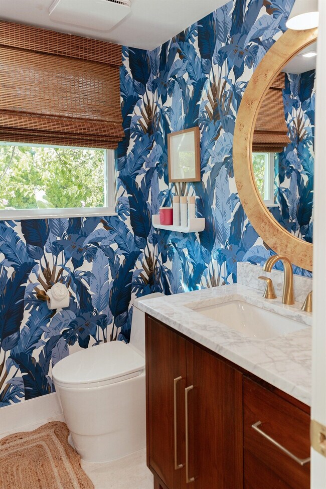 Building Photo - 610 38th St