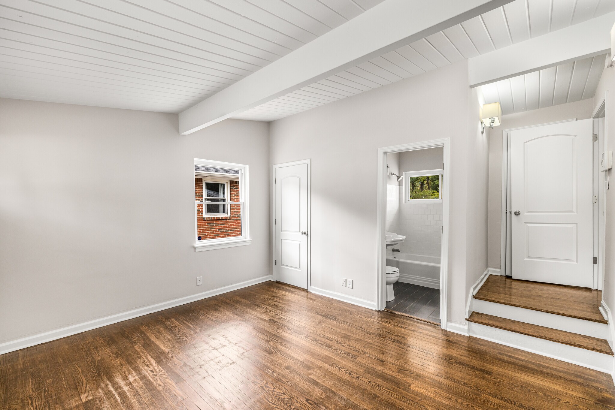 Building Photo - 1185 Oakfield Dr SE