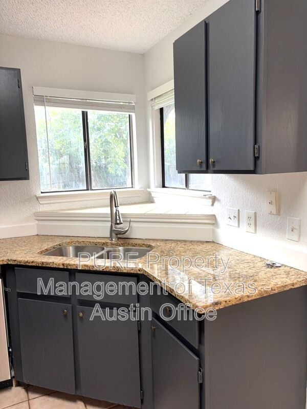 Building Photo - 14413 Tiffer Ln