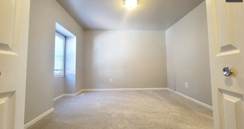 Building Photo - 5239 Goolsby Ct
