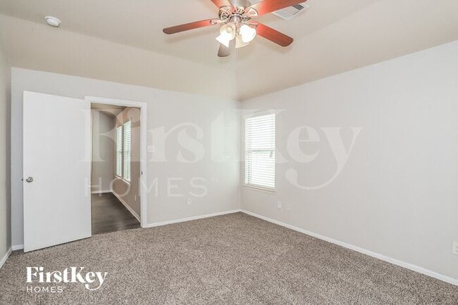 Building Photo - 7905 Big Oak Dr