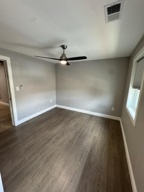 Building Photo - August Only: 1st Month Free with Move-in by 8/30: Downtown Winchester Living – Fully Renovated 3-...