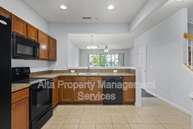 Building Photo - 6881 Woody Vine Dr