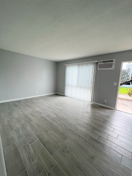 Building Photo - 201 N Montague Ave