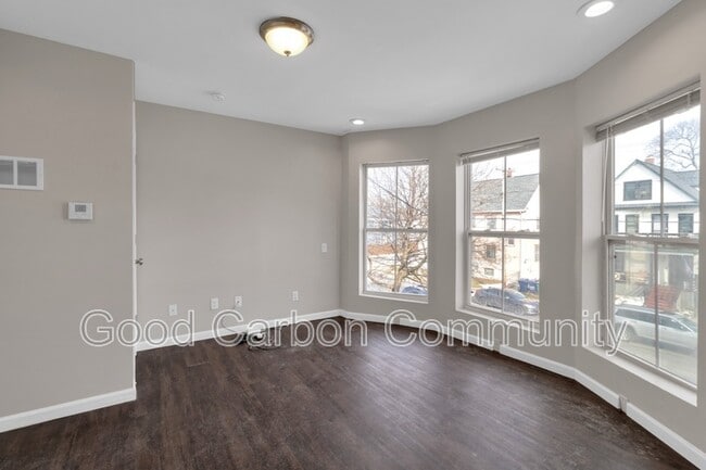 Building Photo - 194 Herkimer St