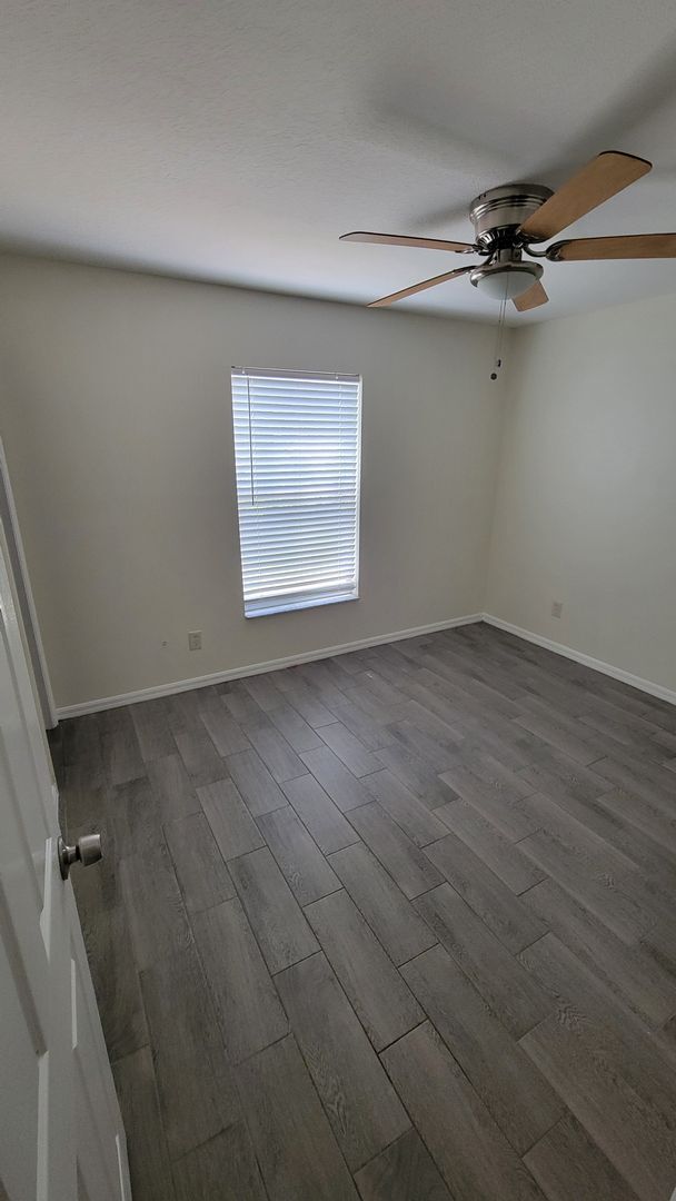 Building Photo - 701 Orchid Ave
