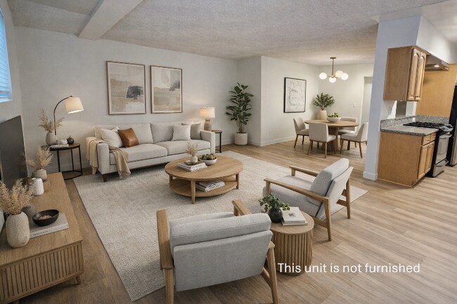 Building Photo - 1130 N Fuller Ave