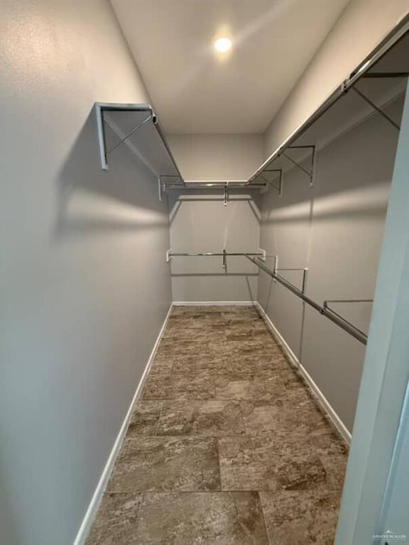 Building Photo - 9 S Colt Ln