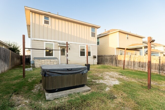Building Photo - 4 Bedroom Home Available for September Move-In