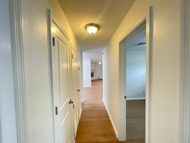 Building Photo - 44 S Cortez Ave