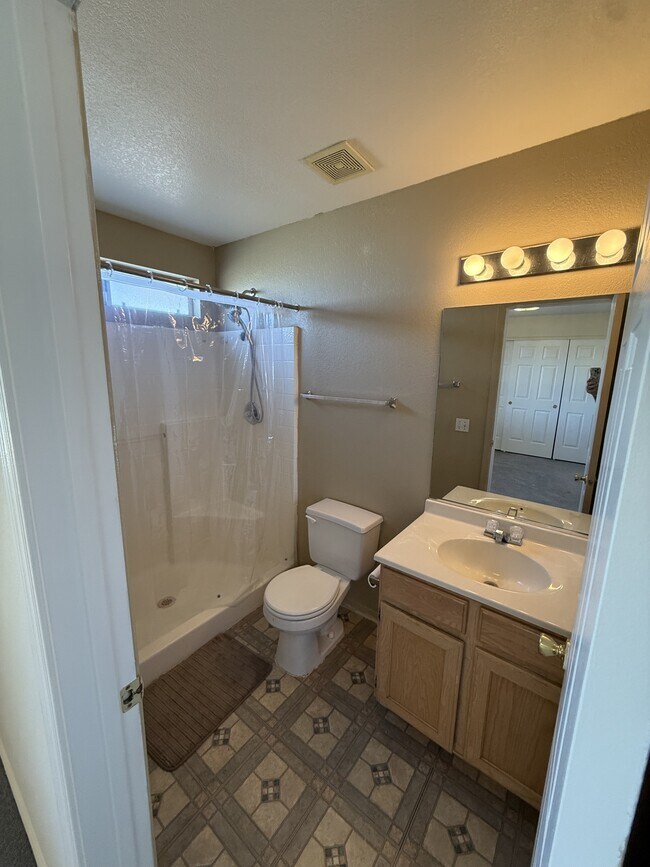 Building Photo - 991 Terrace Dr