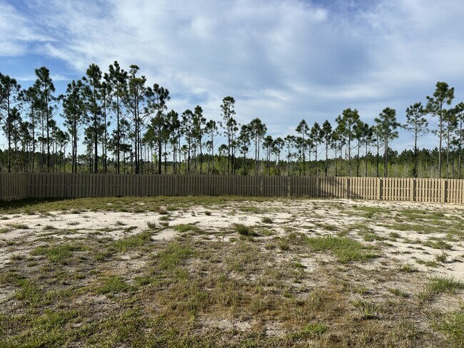 Building Photo - 345 Mcclelland Lp NE