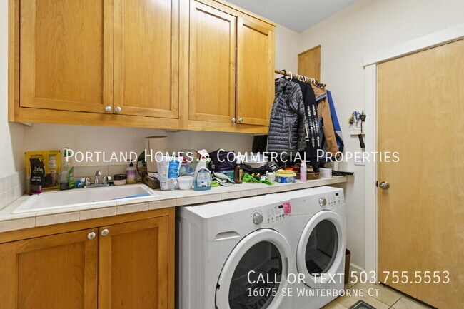 Building Photo - 16075 SE Winterborne Ct