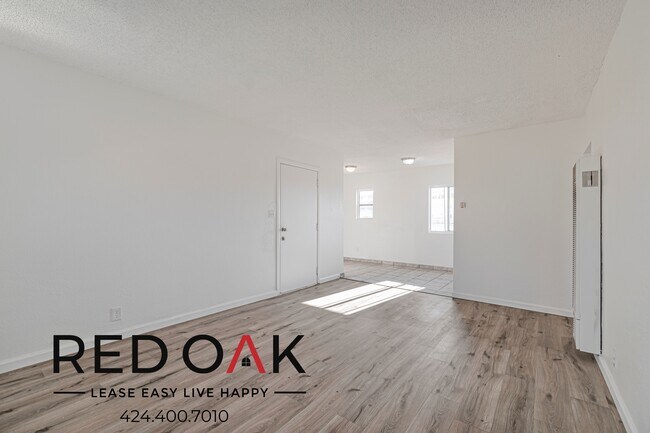 Primary Photo - 850 W 83rd St