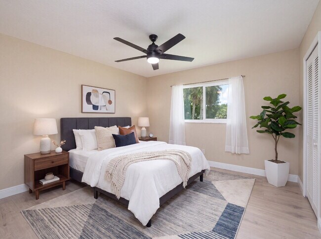 Building Photo - 3 BEDROOM • 2 BATHROOM • PRIVATE POOL • WATERFRONT • BOAT LIFT • ZERO DEPOSIT MOVE-IN AVAILABLE