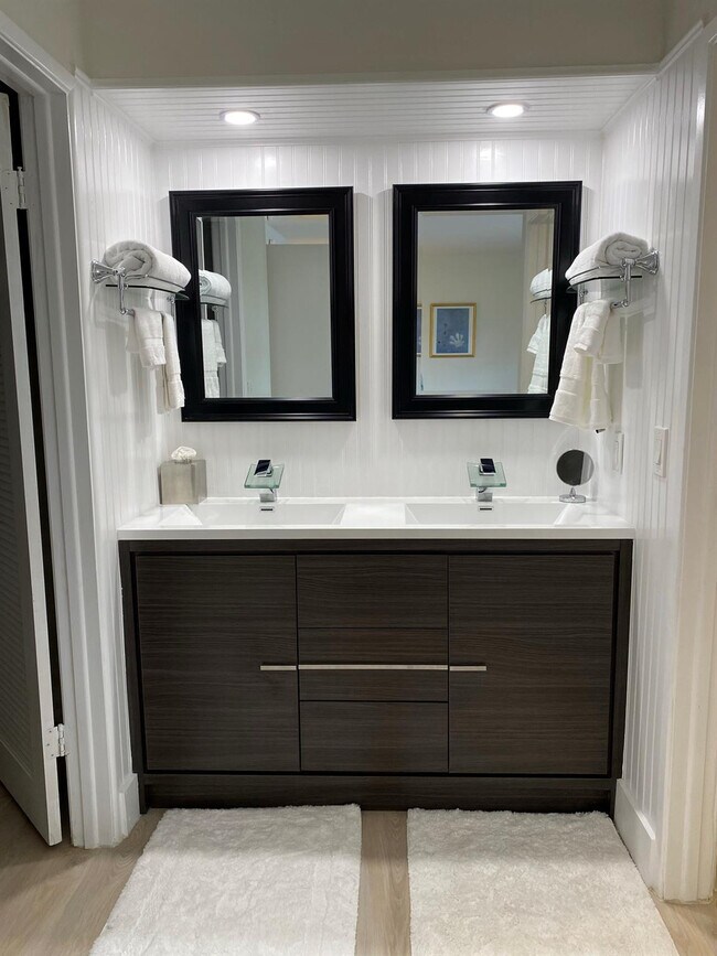 Building Photo - 955 Dotterel Rd