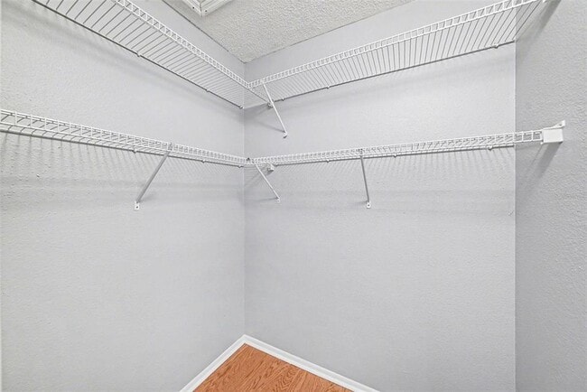 Building Photo - 9481 Highland Oak Dr